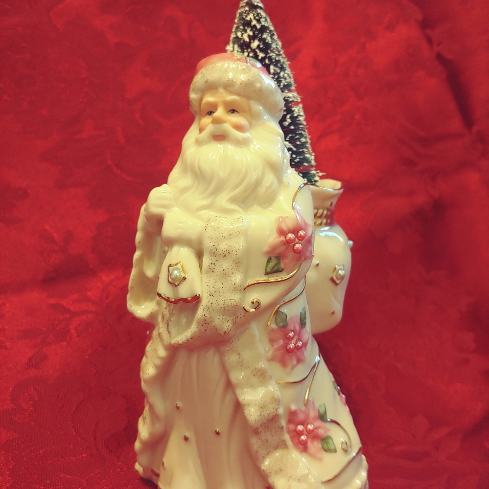 Lenox Petals and Pearls Santa Figurine 🎅 🎄